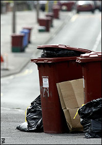Cámaras espías cerca de los cubos de basura en UK