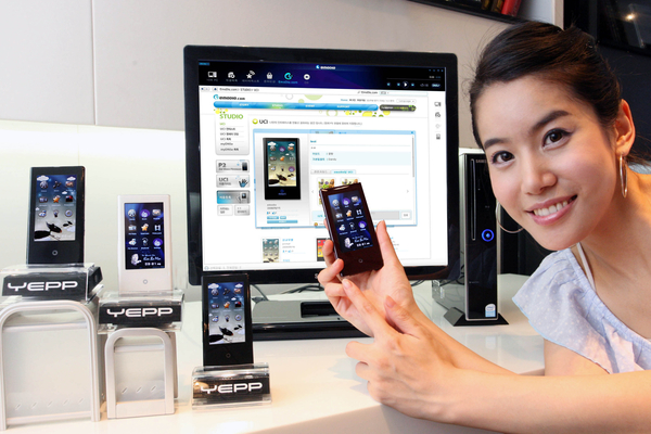 Personaliza tu Samsung P2 con EmoDio