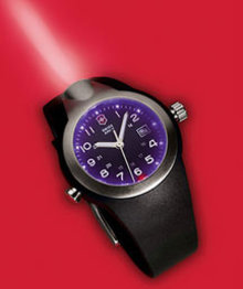Reloj Suizo del ejército con localizador nocturno